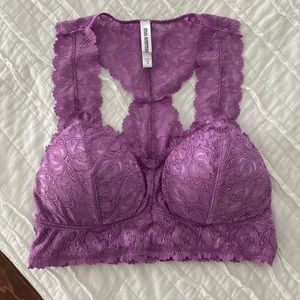 Zenana Outfitters Lilac Padded Bralette Size Medium